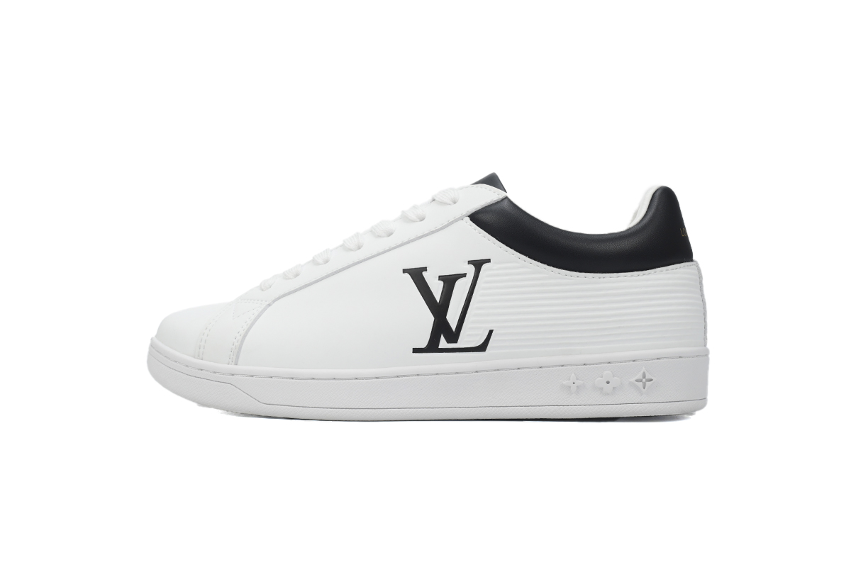 LOUIS VUITTON Trainer Black and White