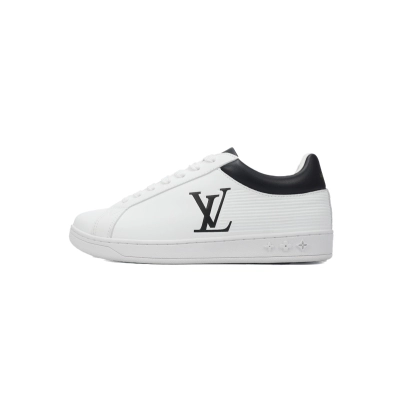 LOUIS VUITTON Trainer Black and White 01