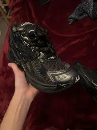 Balenciaga Runner Black review 3