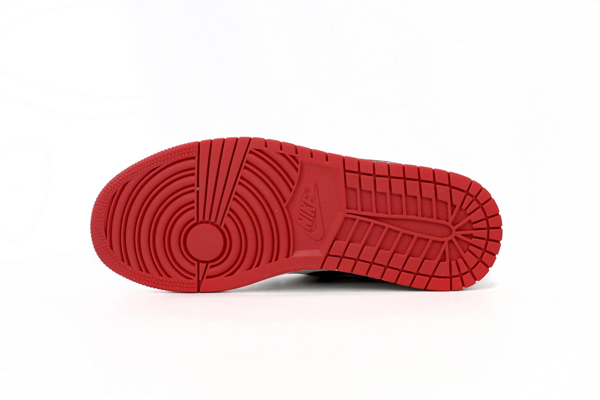 EM Sneakers Jordan 1 Mid SE Fearless Edison Chen CLOT