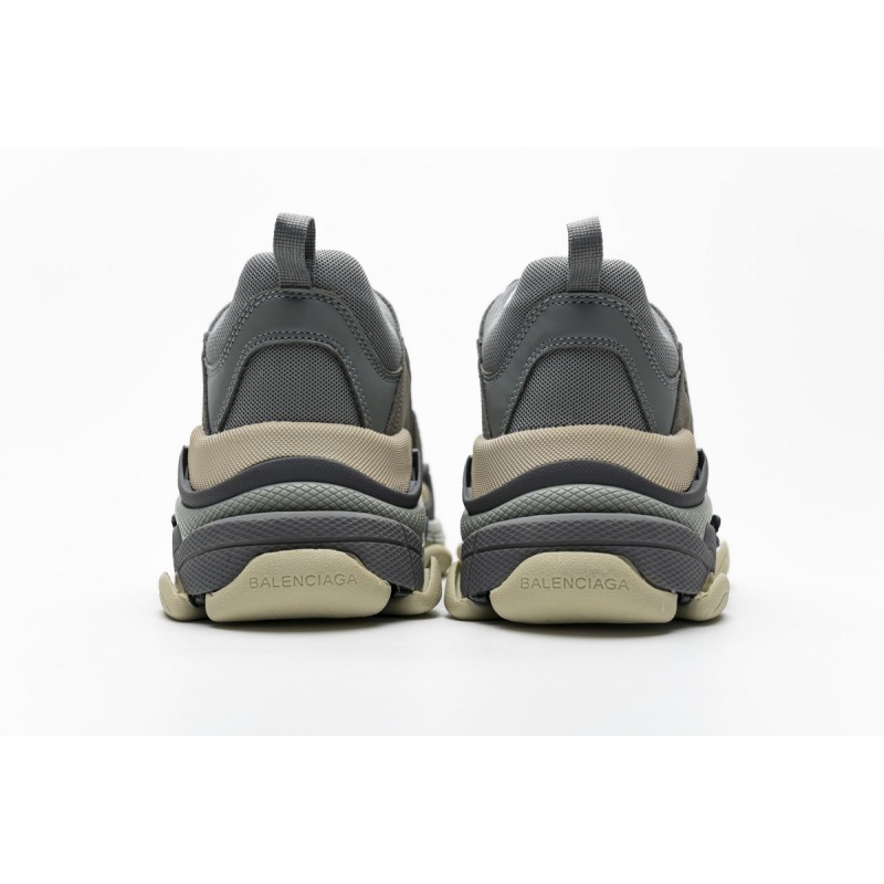 EM Sneakers Balenciaga Triple S Grey