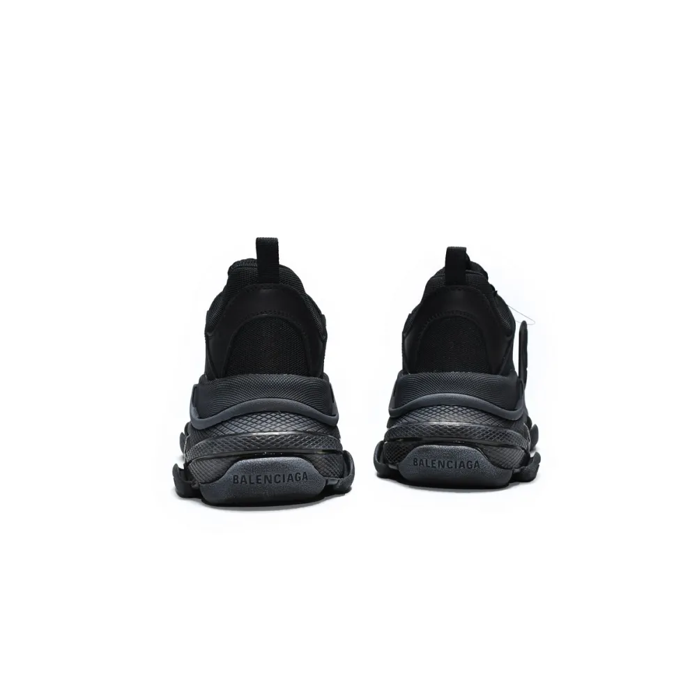 EM Sneakers Balenciaga Triple S Clear Sole Black
