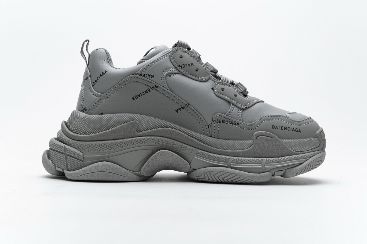 EM Sneakers Balenciaga Triple S Grey Black