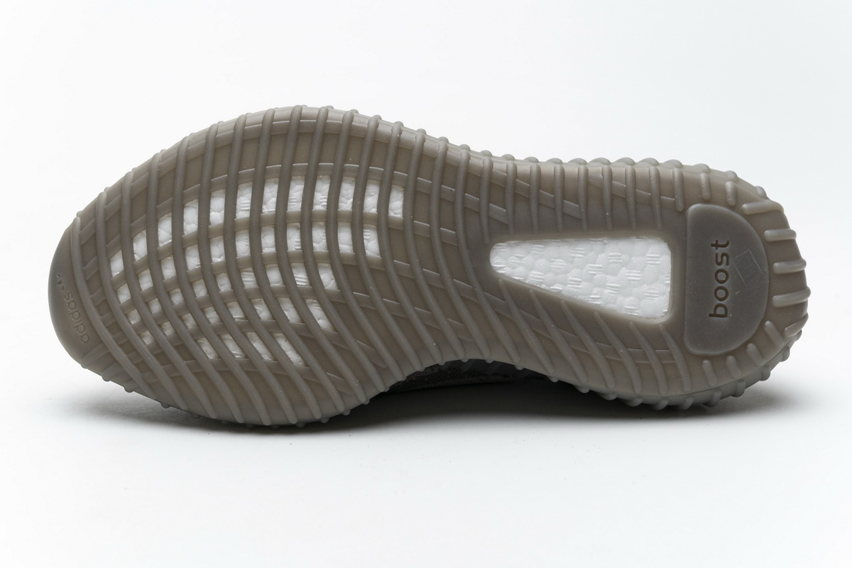 EM Sneakers Adidas Yeezy Boost 350 V2 Beluga