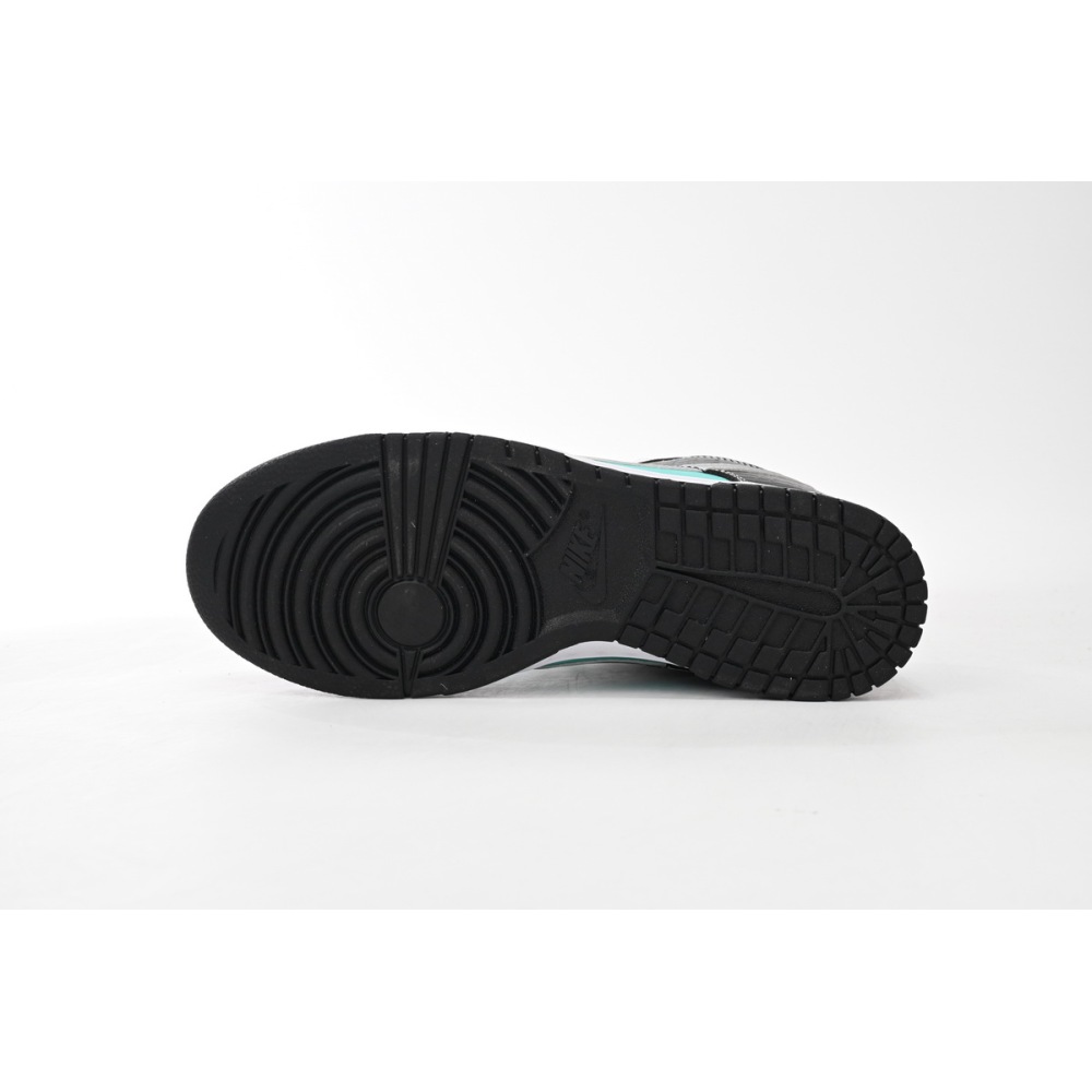 EM Sneakers Nike SB Dunk Low Diamond Supply Co.Diamond