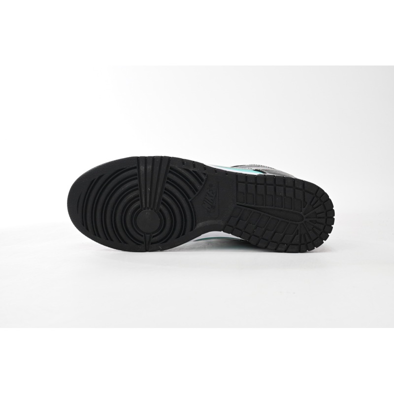 EM Sneakers Nike SB Dunk Low Diamond Supply Co.Diamond