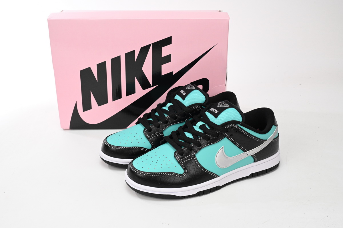 EM Sneakers Nike SB Dunk Low Diamond Supply Co.Diamond
