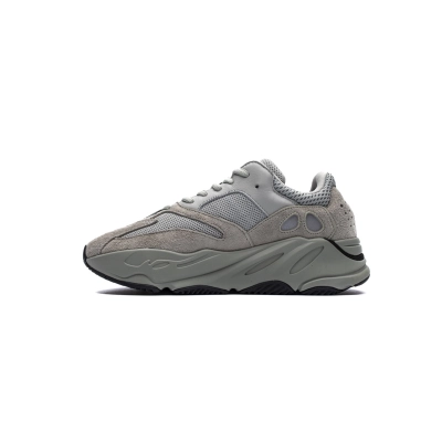 EM Sneakers adidas Yeezy Boost 700 Salt (2019/2023) 01
