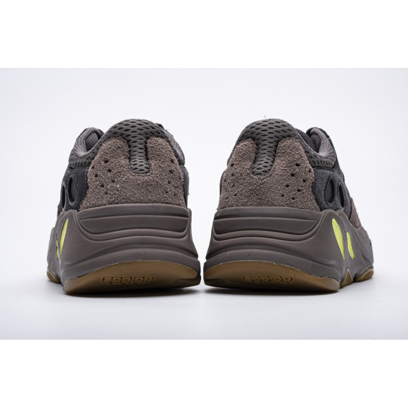 EM Sneakers adidas Yeezy Boost 700 Mauve