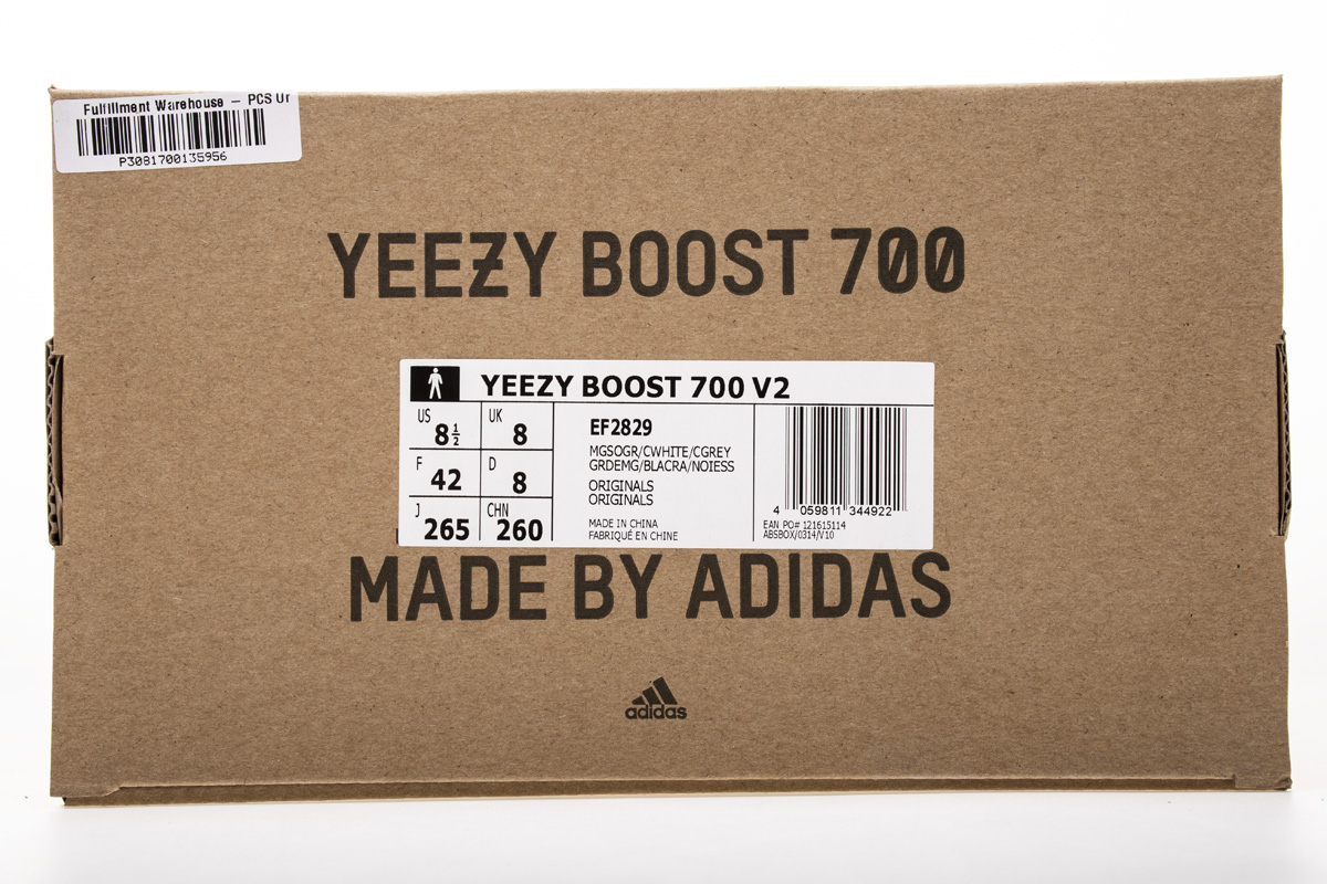 EM Sneakers adidas Yeezy Boost 700 V2 Static (2018/2022/2023)