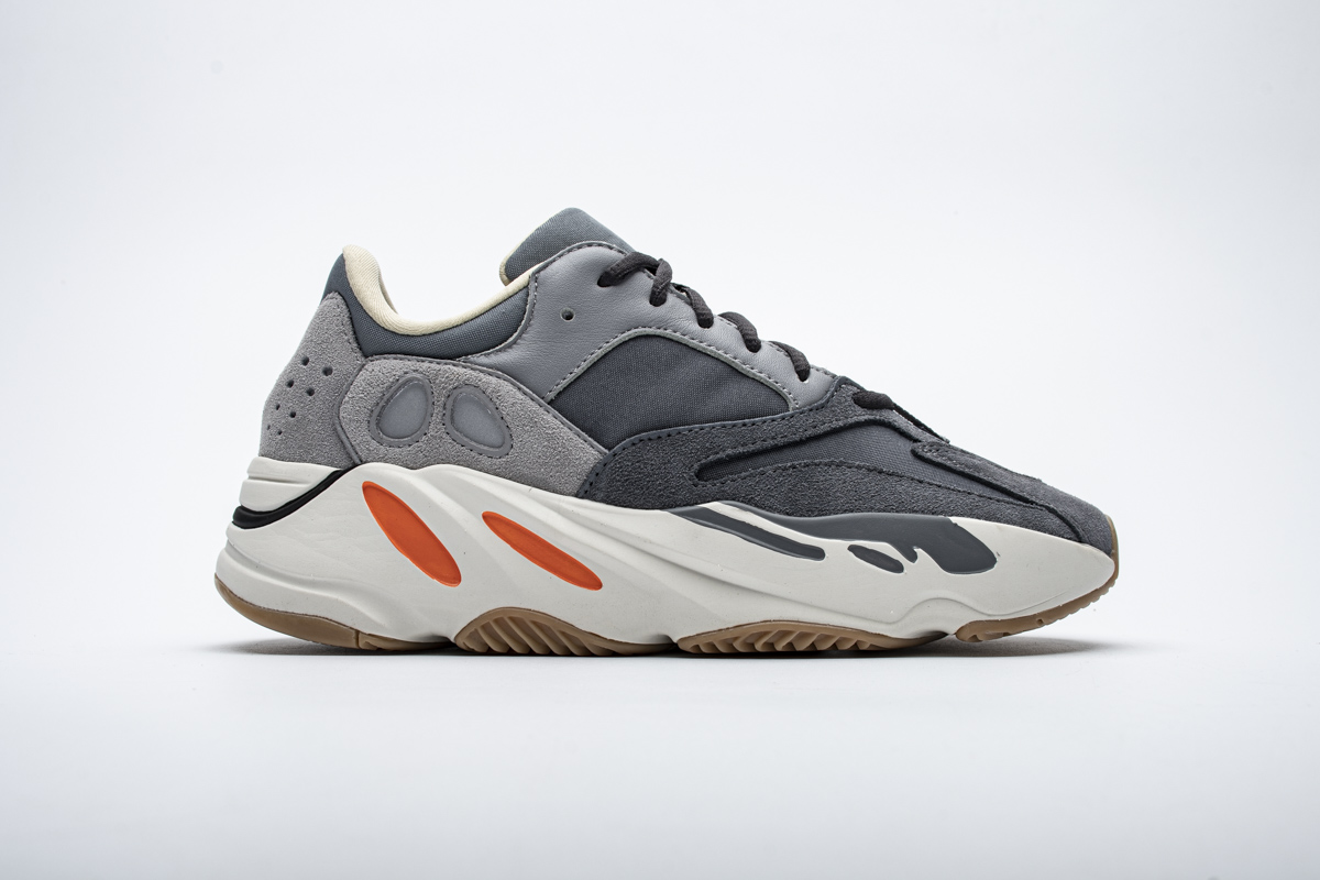 EM Sneakers adidas Yeezy Boost 700 Magnet