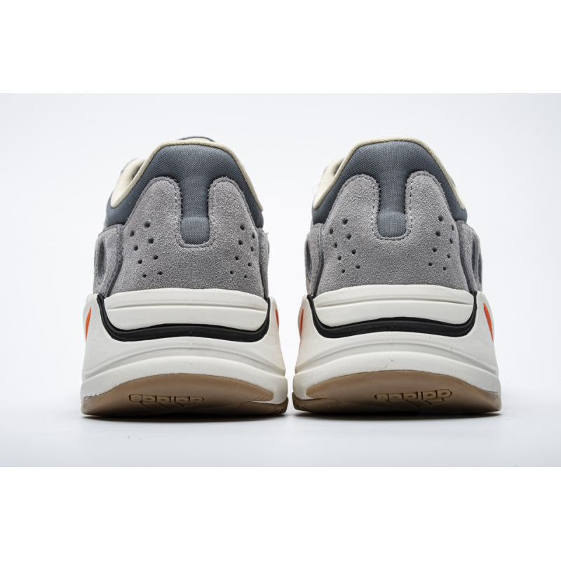 EM Sneakers adidas Yeezy Boost 700 Magnet