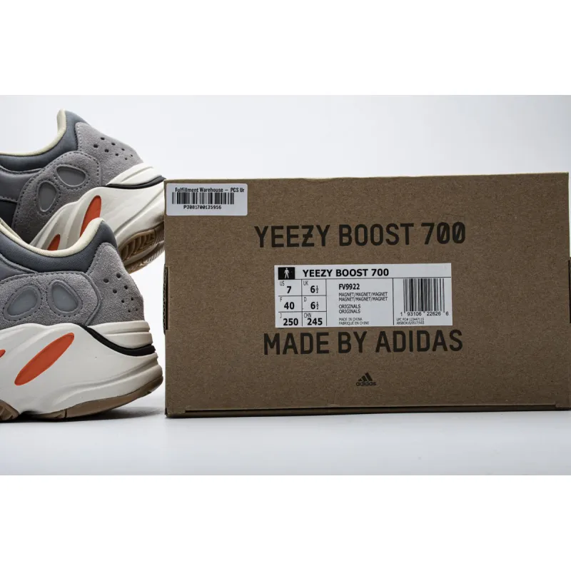 EM Sneakers adidas Yeezy Boost 700 Magnet