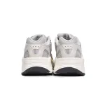 EM Sneakers adidas Yeezy Boost 700 V2 Cream