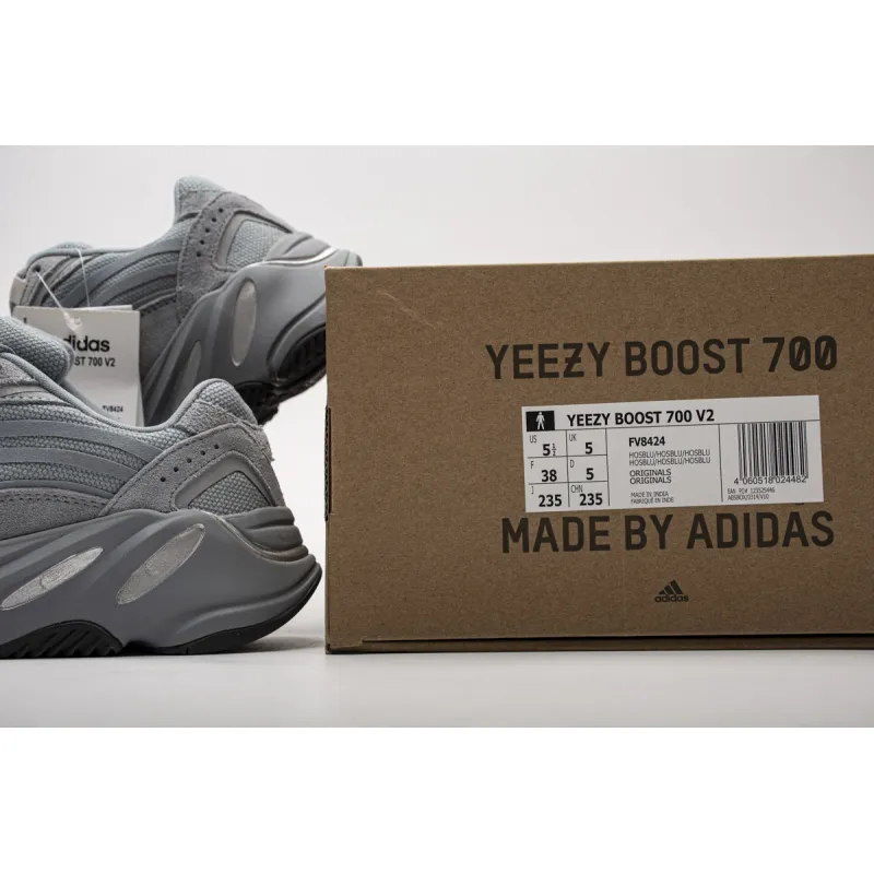 EM Sneakers adidas Yeezy Boost 700 V2 Hospital Blue