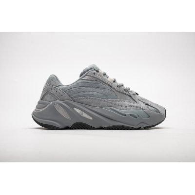 EM Sneakers adidas Yeezy Boost 700 V2 Hospital Blue 02