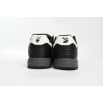 EM Sneakers OFF-WHITE Out Of Black Skin And White Tail