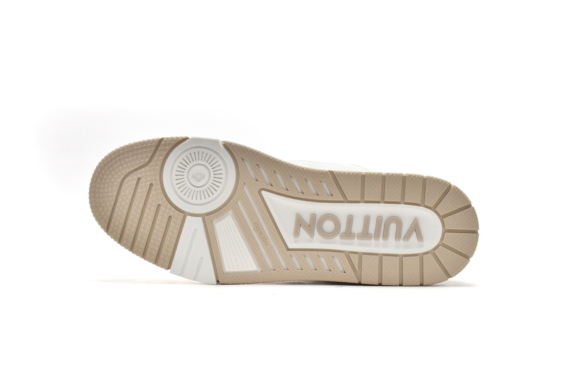 EM Sneakers Louis Vuitton Trainer Beige Cloth Cover