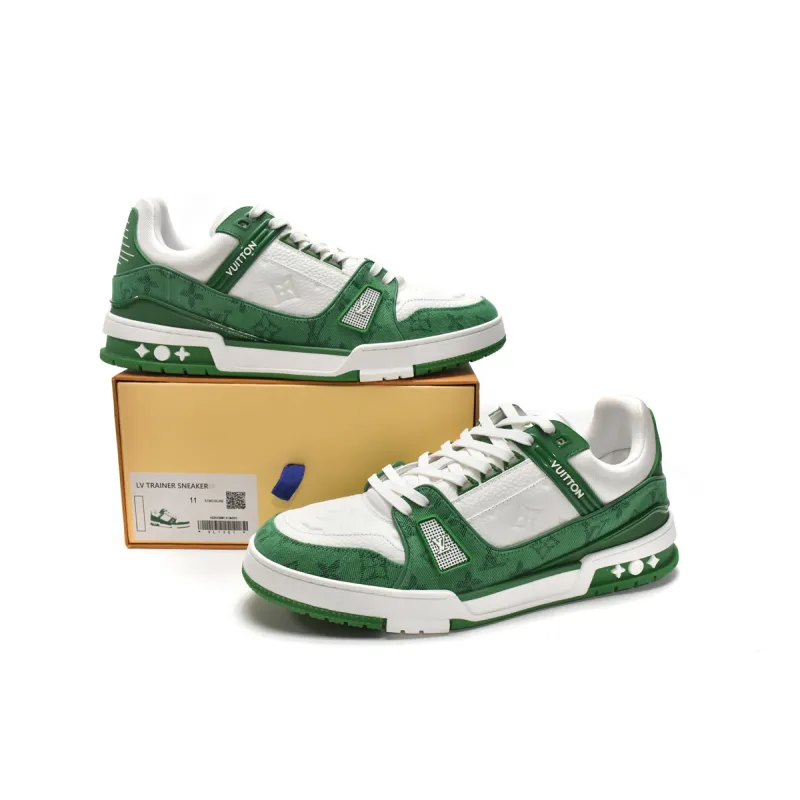 EM Sneakers Louis Vuitton Trainer Green Cloth Surface