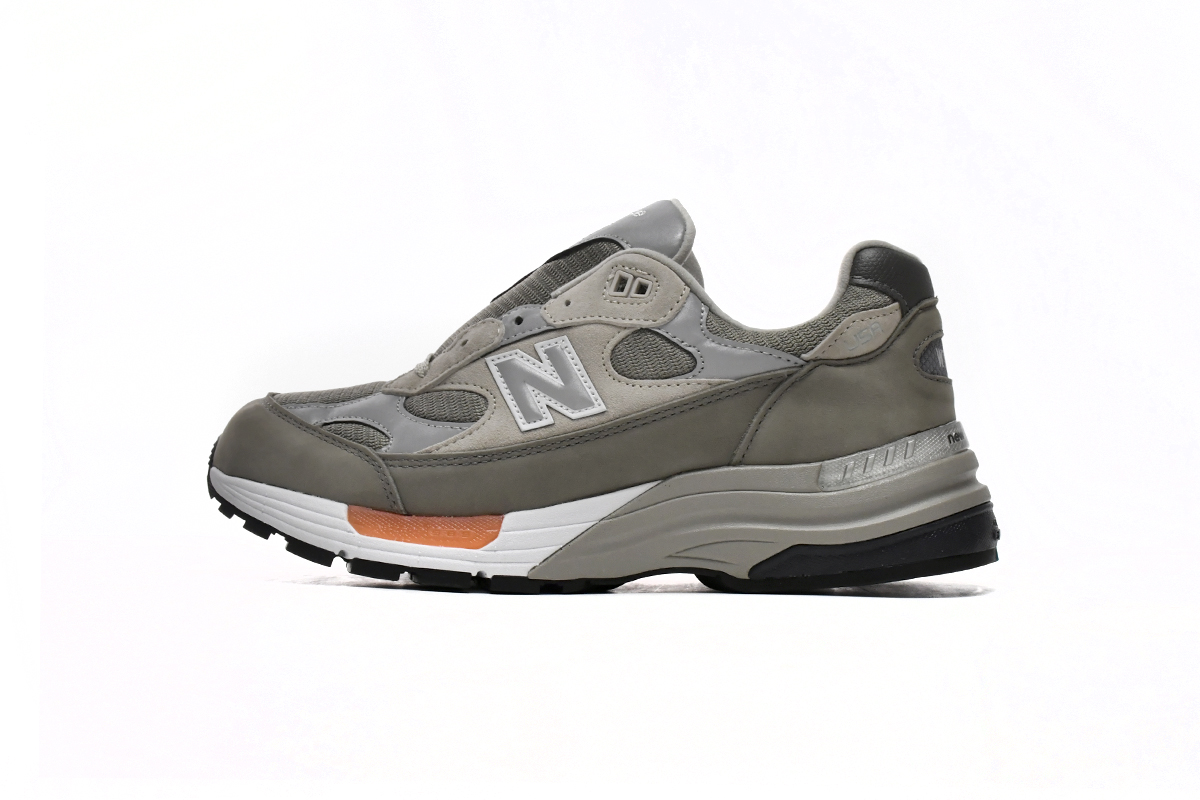EM Sneakers New Balance 992 × WTAPS Olive Drab