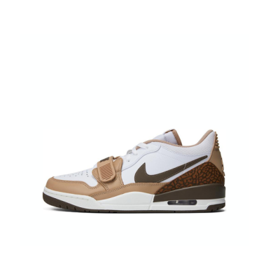 EM Sneakers Jordan Legacy 312 01