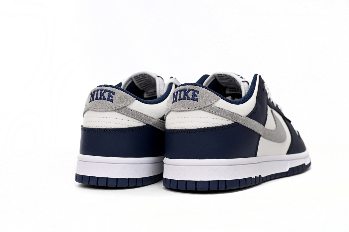 EM Sneakers Nike Dunk Low Summit White Midnight Navy
