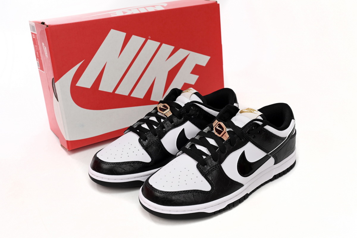 EM Sneakers Nike Dunk Low SE World Champs Black White