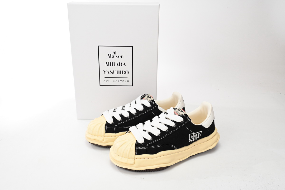 EM Sneakers Mihara Yasuhiro Black and White Characters NO.784