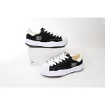 EM Sneakers Mihara Yasuhiro White and Black Background NO.762