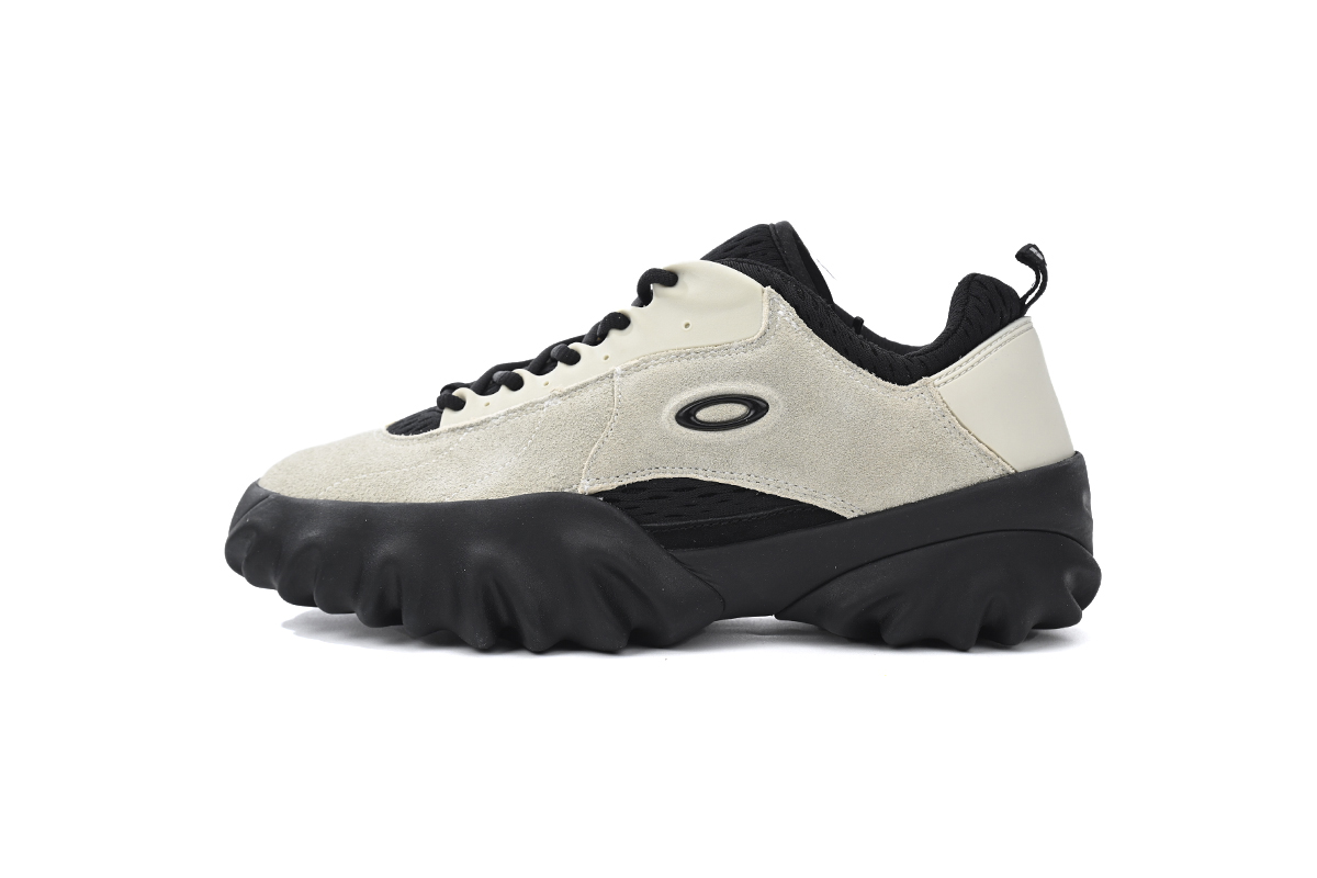 EM Sneakers Oakley Factory Team Chop Saw Brain Dead Ivory Black