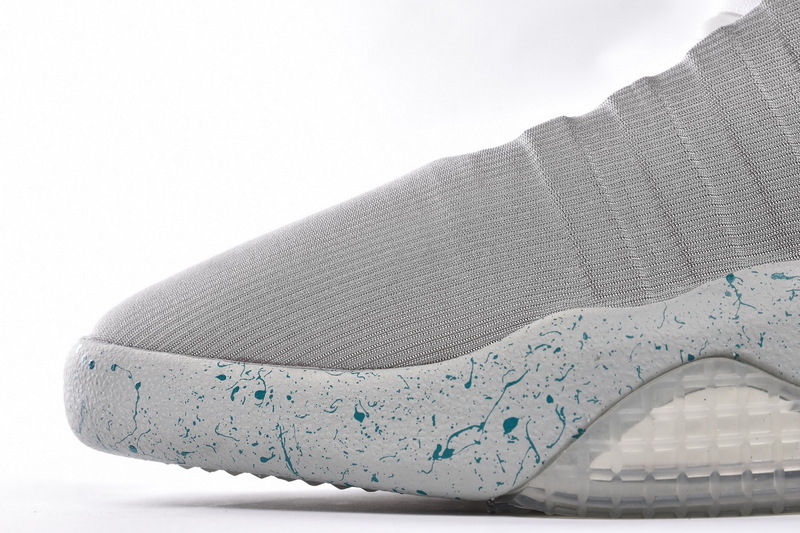  EMSneakers Nike MAG Back to the Future (2011)