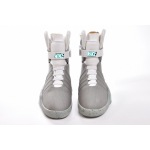  EMSneakers Nike MAG Back to the Future (2011)