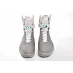  EMSneakers Nike MAG Back to the Future (2011)