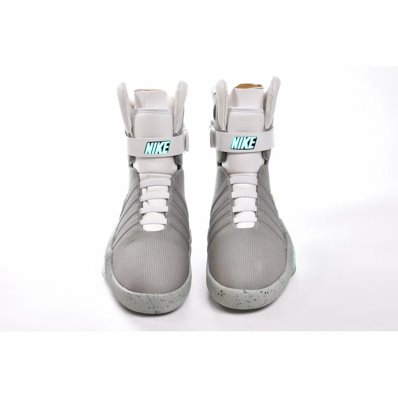  EMSneakers Nike MAG Back to the Future (2011)