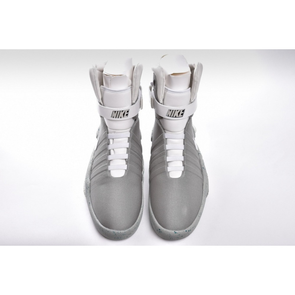  EMSneakers Nike MAG Back to the Future (2011)