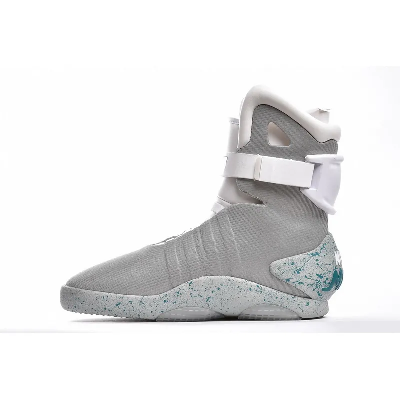  EMSneakers Nike MAG Back to the Future (2011)