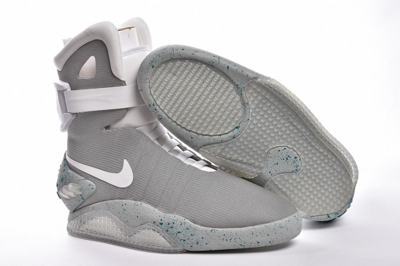  EMSneakers Nike MAG Back to the Future (2011)