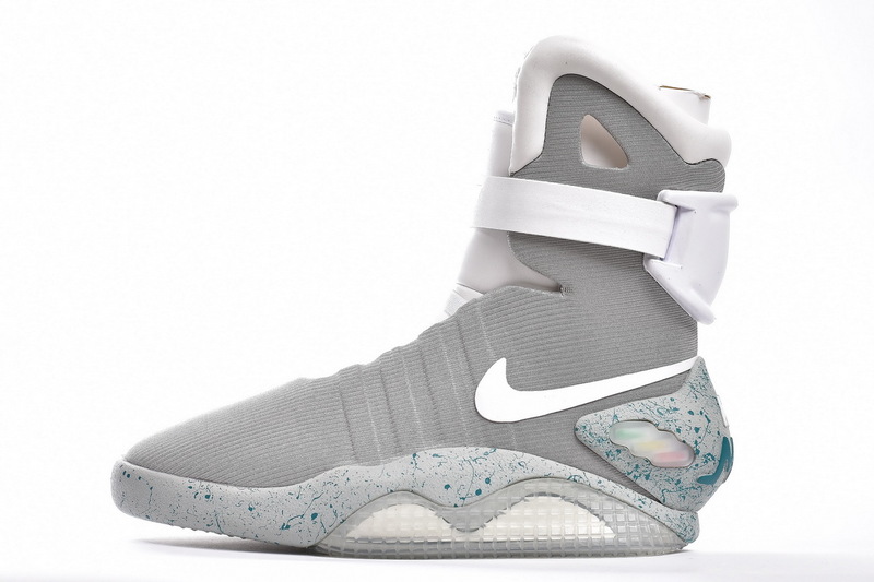  EMSneakers Nike MAG Back to the Future (2011)