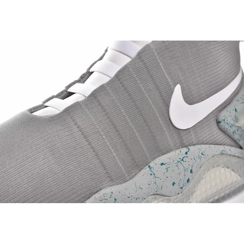  EMSneakers Nike MAG Back to the Future (2011)