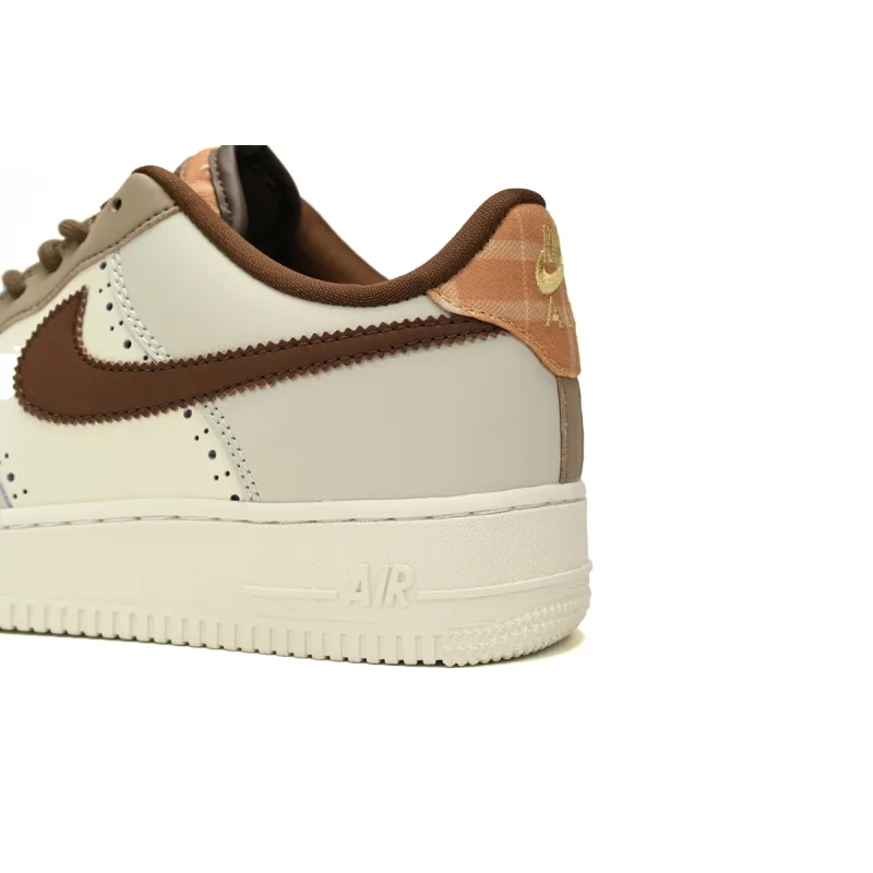 EMSneakers Nike Air Force 1 Low LV8 Brogue Sail