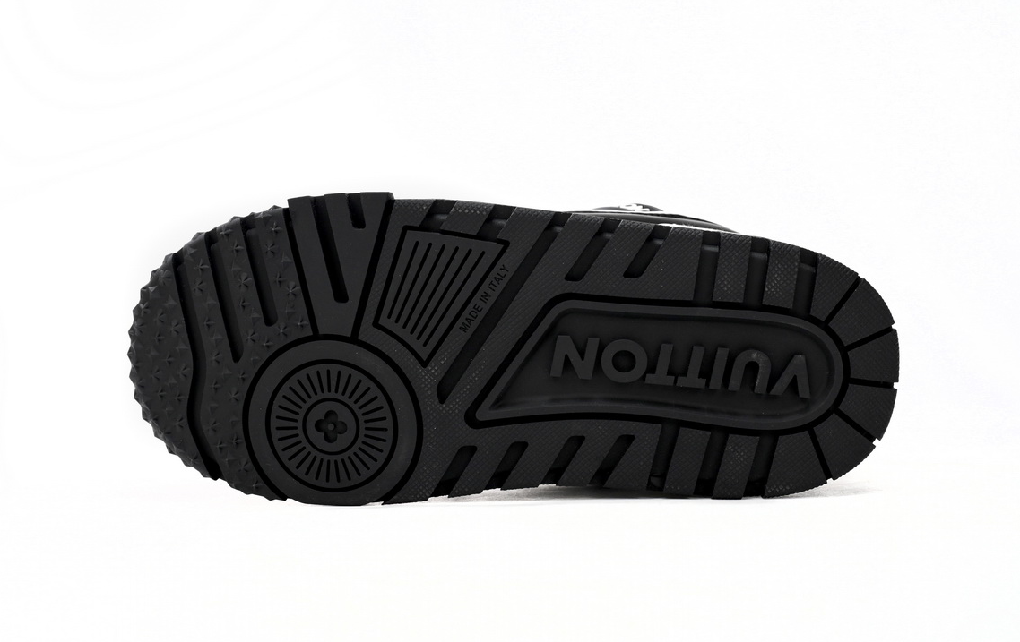 EM Sneakers Louis Vuitton Trainer Maxi Black White