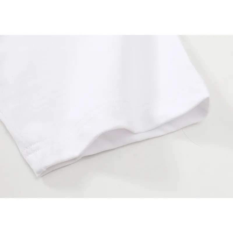 EM Sneakers Amiri T-Shirt 679