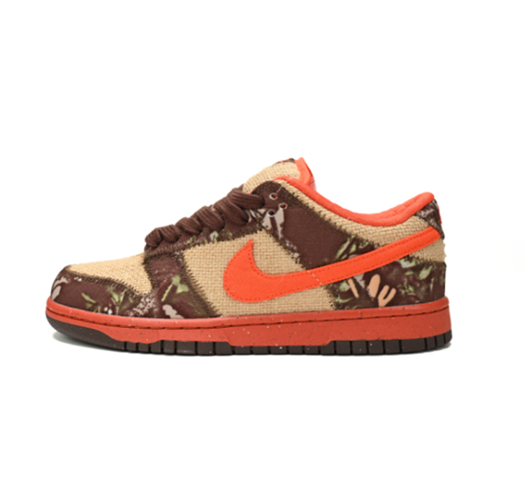 EM Sneakers Nike SB Dunk Low Reese Forbes Hunter