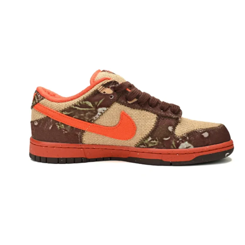 EM Sneakers Nike SB Dunk Low Reese Forbes Hunter