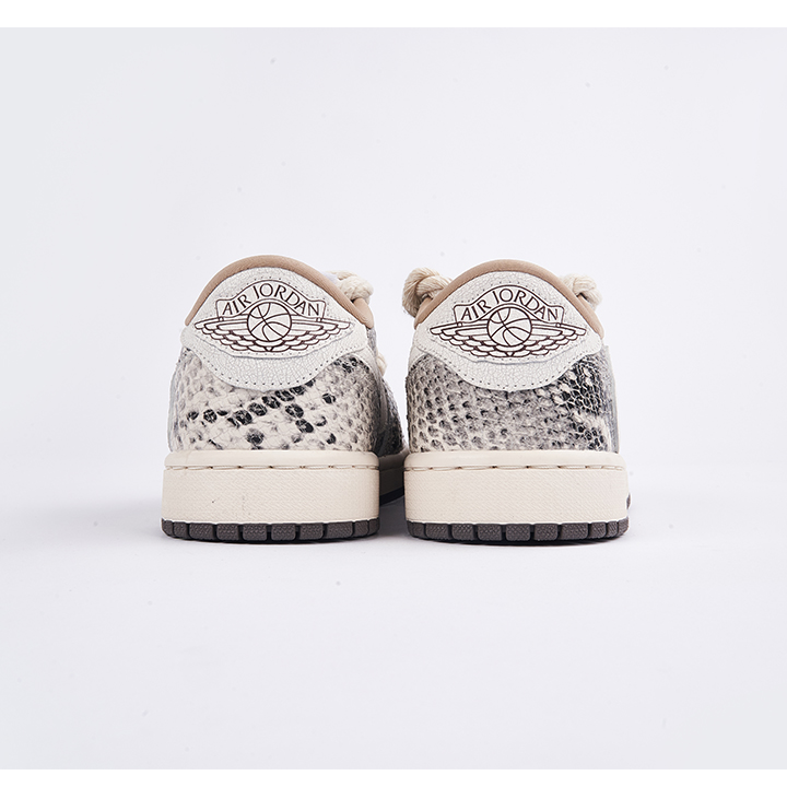 EM Sneakers  Jordan 1 Low snake pattern