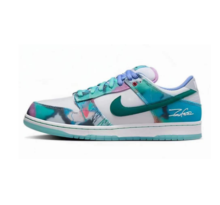 EM Sneakers Nike SB Dunk Low x The Futura Laboratories Releases
