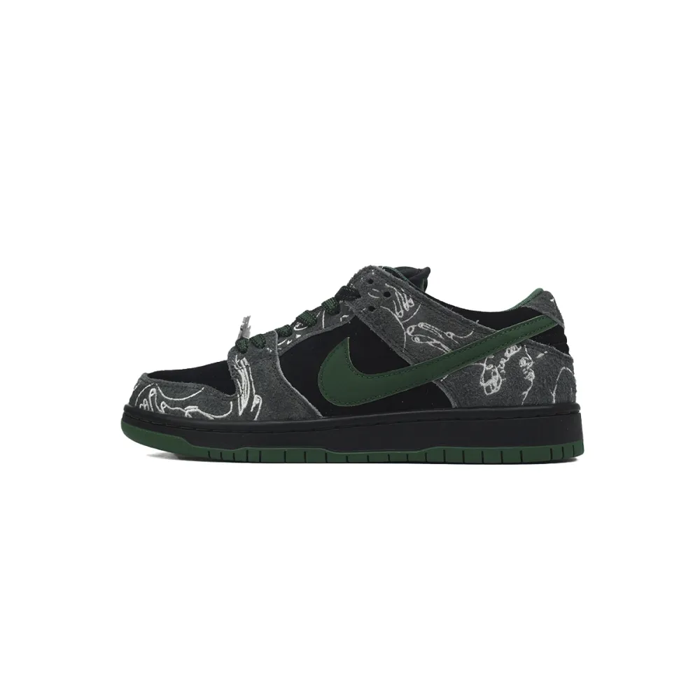 EM Sneakers Nike SB Dunk Low There Skateboards