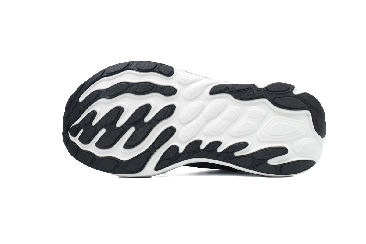 EM Sneakers New Balance Fresh Foam X Vongo v6 'Black and White'