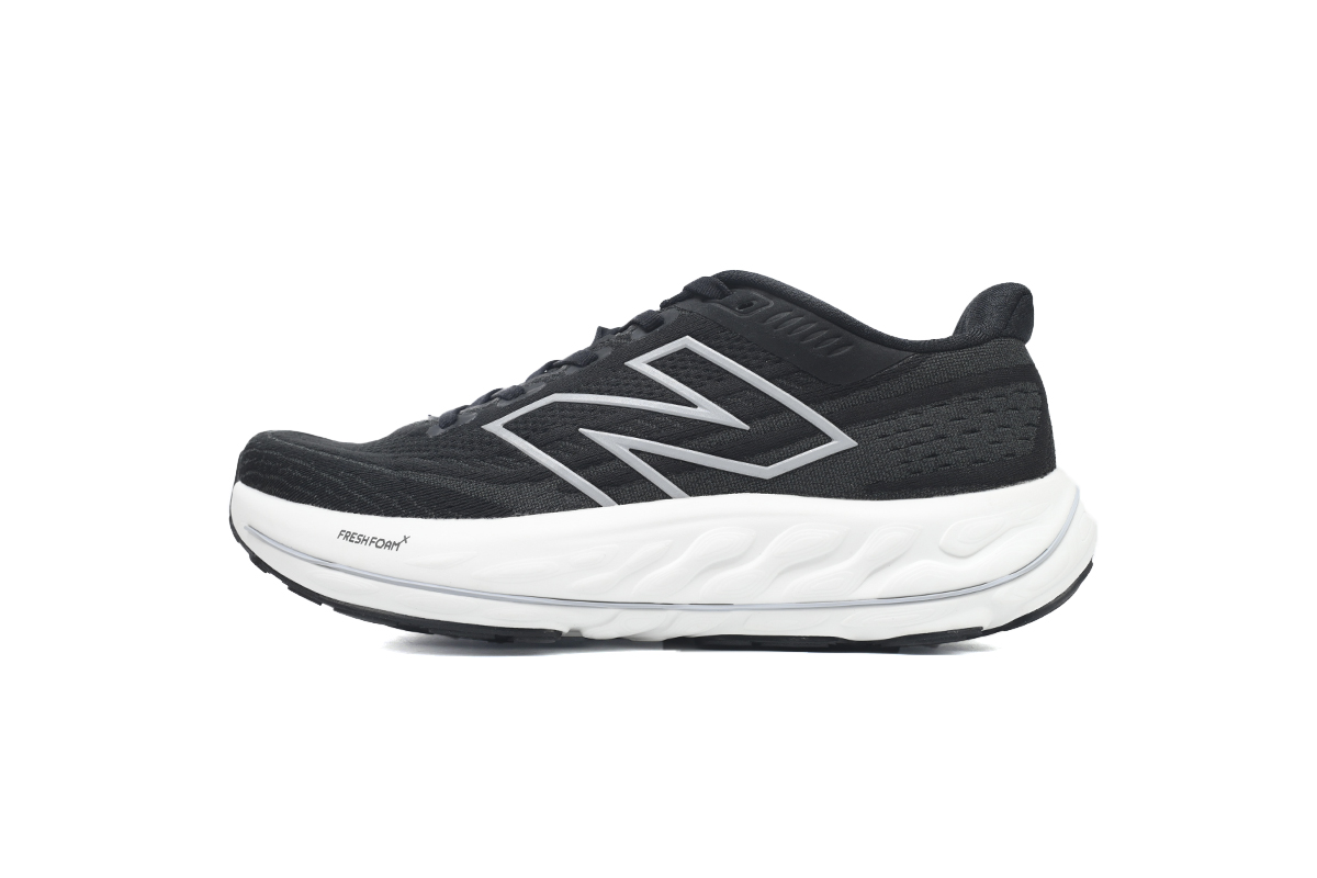 EM Sneakers New Balance Fresh Foam X Vongo v6 'Black and White'