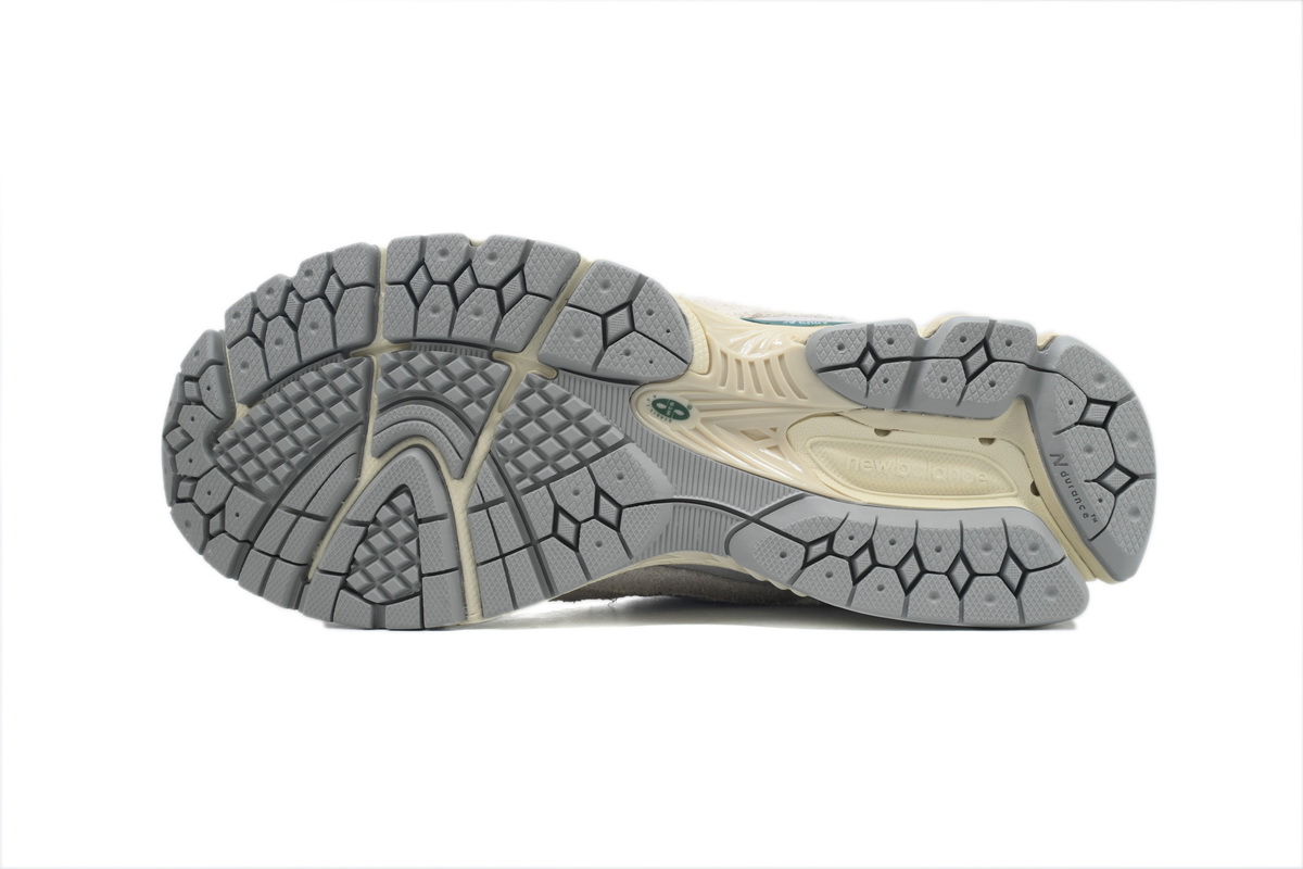 EM Sneakers New Balance 2002R Linen